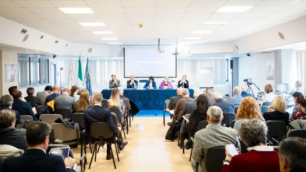 La sala che ha ospitato la presentazione dei bandi a sostegno delle imprese del territorio