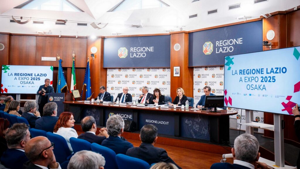 ll tavolo dei relatori alla presentazione della partecipazione della Regione Lazio a Expo Osaka