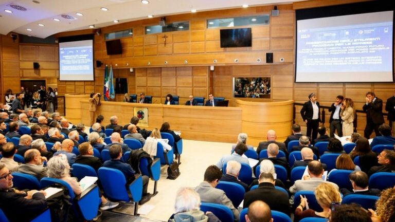 Sala Tirreno - Regione Lazio Presentazione degli Strumenti Finanziari per le Imprese